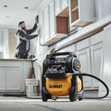 Компресор повітряний, акумуляторний, DeWALT (DCC1018N)