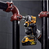 Гайкокрут ударний акумуляторний безщітковий DeWALT + 2 акумулятори, зарядний пристрій, валіза TSTAK (DCF922P2T)
