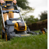 Газонокосарка акумуляторна самохідна безщіткова DeWALT (DCMWSP550N)