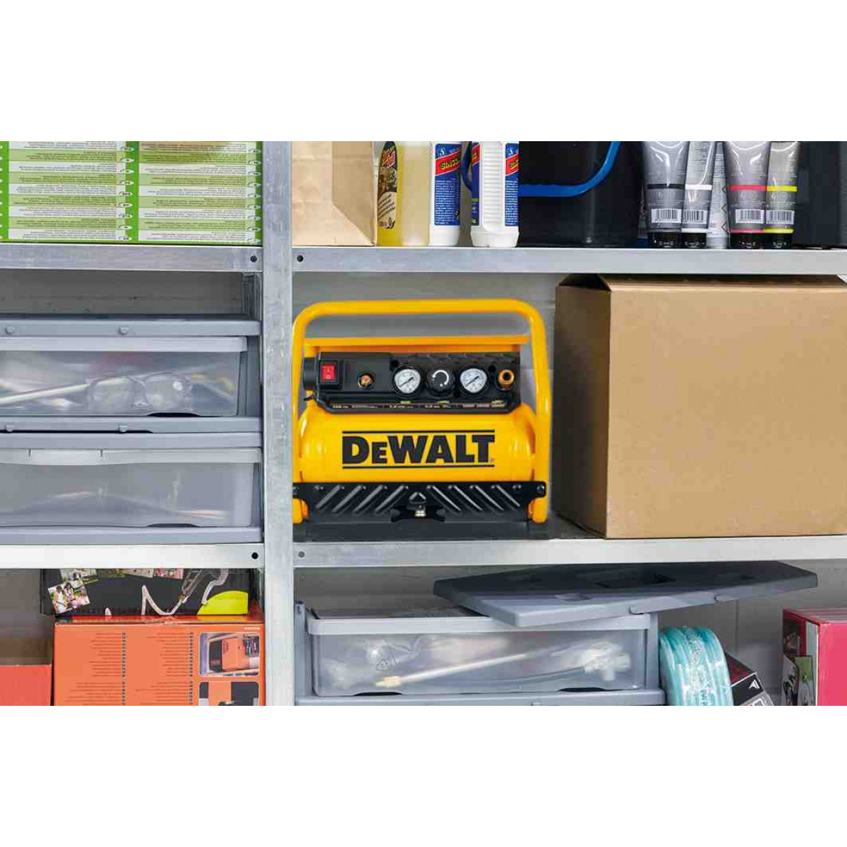 Компрессор воздушный безмасляный DeWALT 5л, 10бар, 88л/мин (DXCMS15RE) Компрессор воздушный безмасляный DeWALT 5л, 10бар, 88л/мин (DXCMS15RE)