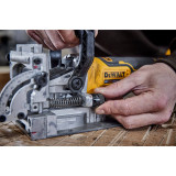 Фрезер акумуляторний ламельний безщітковий DeWALT 18В (DCW682P2)