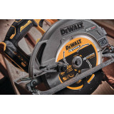 Пила дискова акумуляторна безщіткова DeWALT 18В, 190x30 мм (DCS573NT)