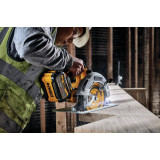 Пила дискова акумуляторна безщіткова DeWALT 18В, 190x30 мм (DCS573NT)