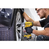 Гайковерт ударный аккумуляторный бесщеточный DeWALT 950 Hм (DCF899N) Гайковерт ударный аккумуляторный бесщеточный DeWALT 950 Hм (DCF899N)