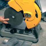 Пила монтажна мережева DeWALT 2200Вт, 350 мм (D28715) Пила монтажна мережева DeWALT 2200Вт, 350 мм (D28715)