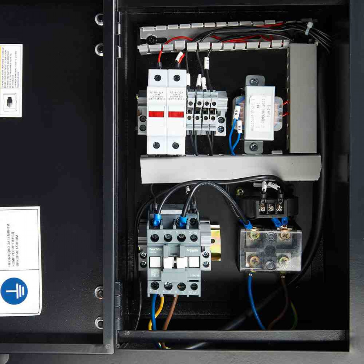 Компрессор воздушный винтовой EnerSol 100л, 10 бар, 560л/мин (ES-AC560-100-1SS) Компрессор воздушный винтовой EnerSol 100л, 10 бар, 560л/мин (ES-AC560-100-1SS)