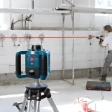 Ротационный лазерный нивелир Bosch Professional GRL 300 HV в кейсе с приемником LR1, пультом RC1, держателем WM 4, зарядным устройством, очками, мишенью (0601061501)