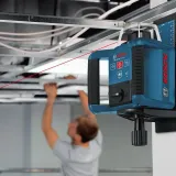 Ротационный лазерный нивелир Bosch Professional GRL 300 HV в кейсе с приемником LR1, пультом RC1, держателем WM 4, зарядным устройством, очками, мишенью (0601061501)