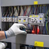 Бесконтактный тестер напряжения Bosch Professional GVD 1000-17, до 1000 В, CAT IV, IP67 (0601077000)