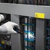 Бесконтактный тестер напряжения Bosch Professional GVD 1000-17, до 1000 В, CAT IV, IP67 (0601077000)