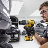 Дрель- аккумуляторная бесщеточная ударная DeWALT DCD706D2
