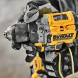 Дрель-шуруповёрт аккумуляторная бесщёточная DeWALT DCD800NT