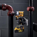 Гайковерт ударный аккумуляторный бесщёточный DeWALT DCF921P2T