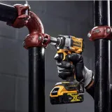 Гайкокрут ударний акумуляторний безщітковий DeWALT + 2 акумулятори, зарядний пристрій, валіза TSTAK (DCF922P2T)