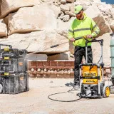 Мойка высокого давления аккумуляторная бесщеточная DeWALT DCMPW1600N