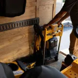 Газонокосилка аккумуляторная самоходная бесщёточная DeWALT DCMWSP156W2
