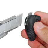 Ніж сегментний 18мм TAJIMA Aluminist, гвинтовий фіксатор (AC501SB-EUR)