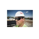 Очки затемненные MILWAUKEE PREMIUM с покрытием AS/AF (4932471886)