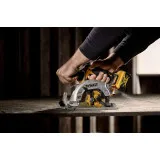 Пила дискова акумуляторна безщіткова DeWALT 12В, 140x20 мм (DCS512N)