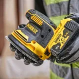 Шліфувальна машина ексцентрикова акумуляторна безщіткова DeWALT, 18 В, підошва 125 мм (DCW210P2)