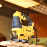 Пилка лобзикова мережева DeWALT, 650 Вт, хід 20 мм (DWE349)