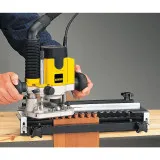 Фрезер мережевий DeWALT 1100Вт (DW621)