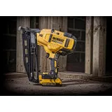 Пістолет цвяхозабивний акумуляторний безщітковий DeWALT, 18 В, кріплення 32-64 мм, магазин 110 шт., без АКБ та ЗП (DCN662NT)