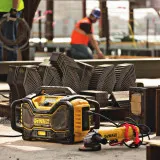 Зарядний пристрій-радіоприймач DeWALT DCR027, для акумуляторів Li-Ion 18В/54В XR, струм 10А, (DCR027)