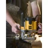 Фрезер мережевий DeWALT 1100Вт (DW621KT)
