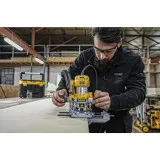 Фрезер мережевий комбінований DeWALT 900 Вт (D26204K)