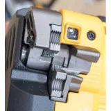 Різак шпильок акумуляторний DeWALT 18В, M6-M12 (DCS350N)
