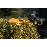 Кусторез аккумуляторный DeWALT 18В, 55 см (DCMHT564P1)