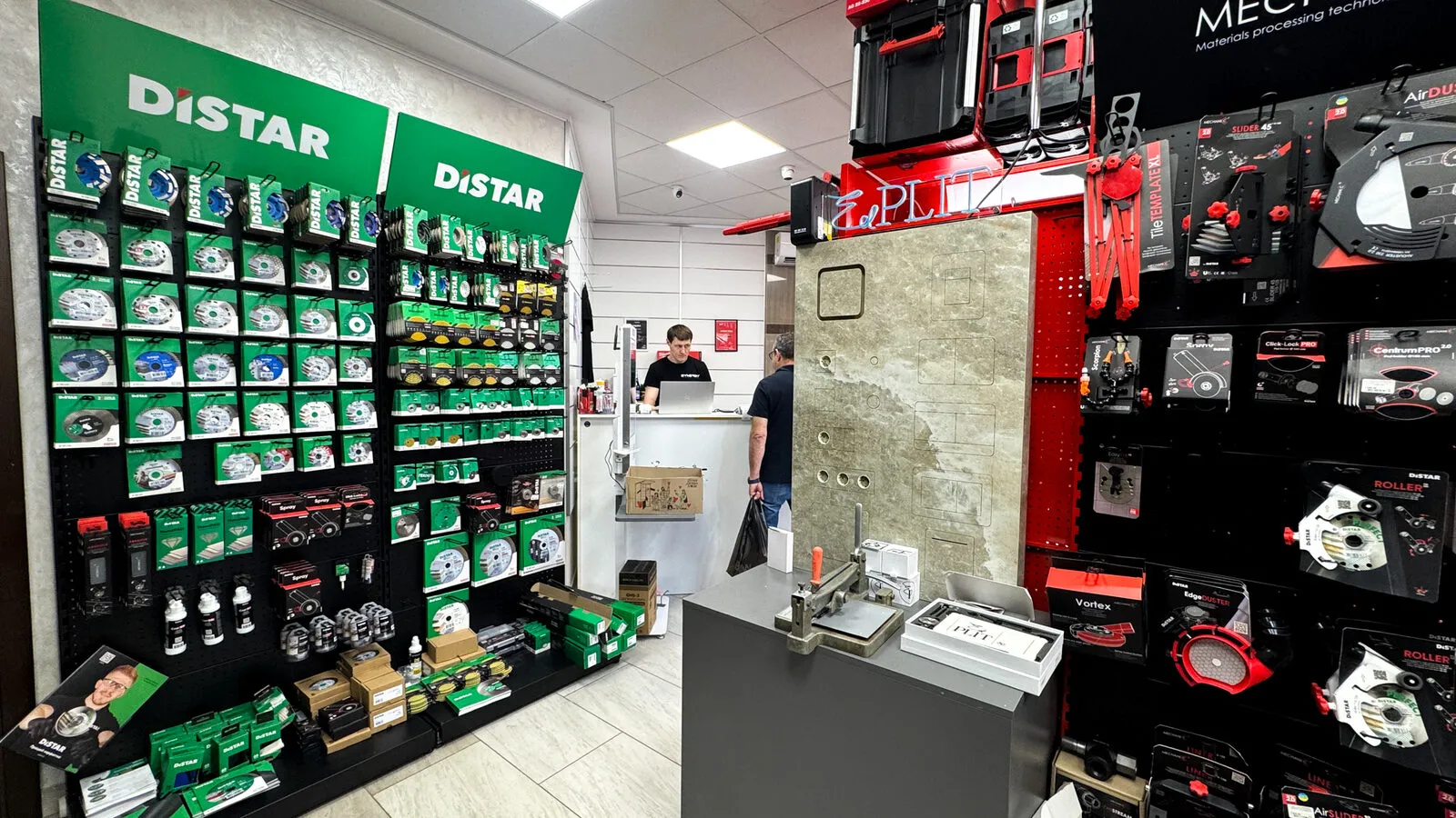 Synergy Tools showroom 4