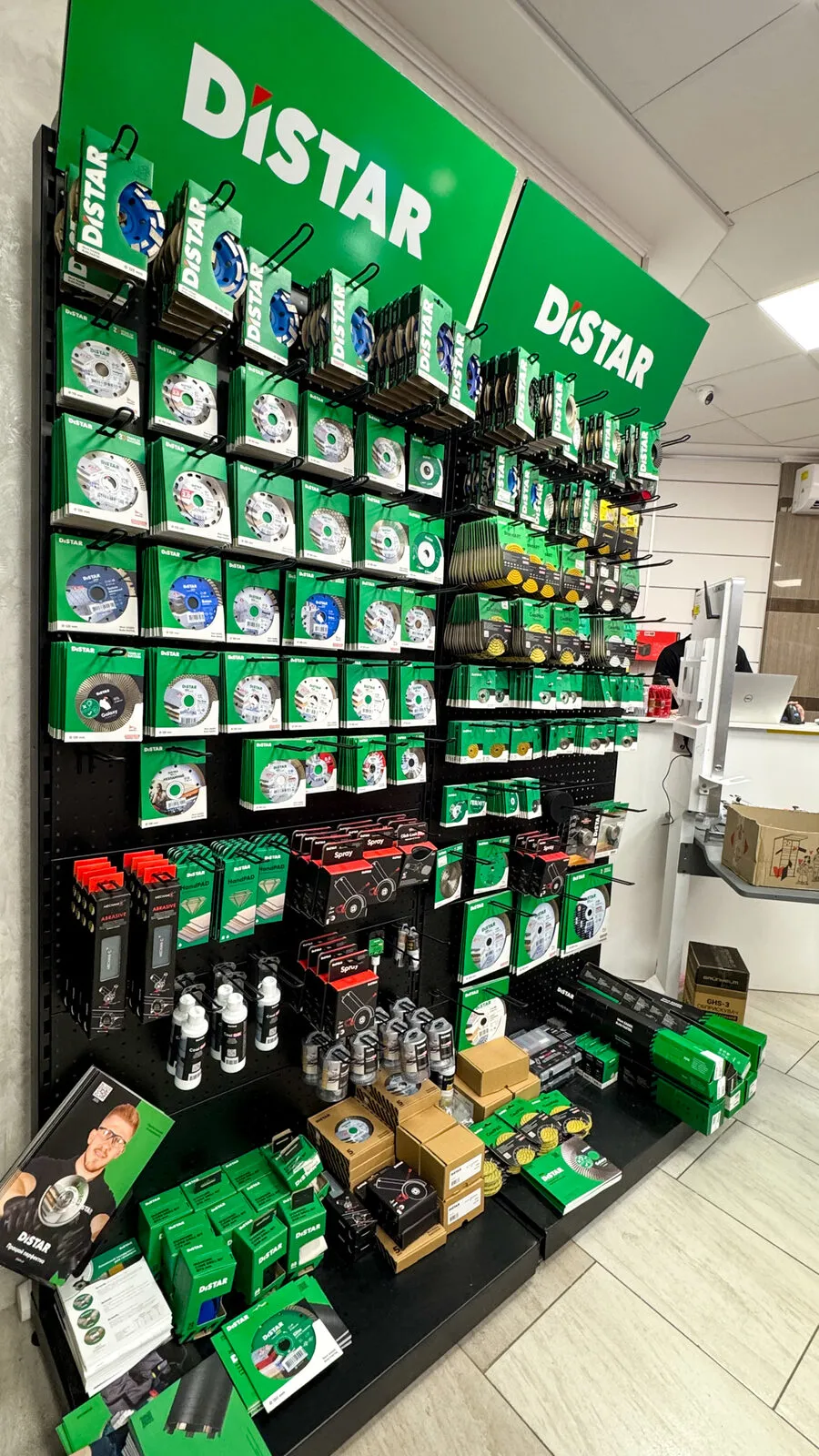 Synergy Tools showroom 10