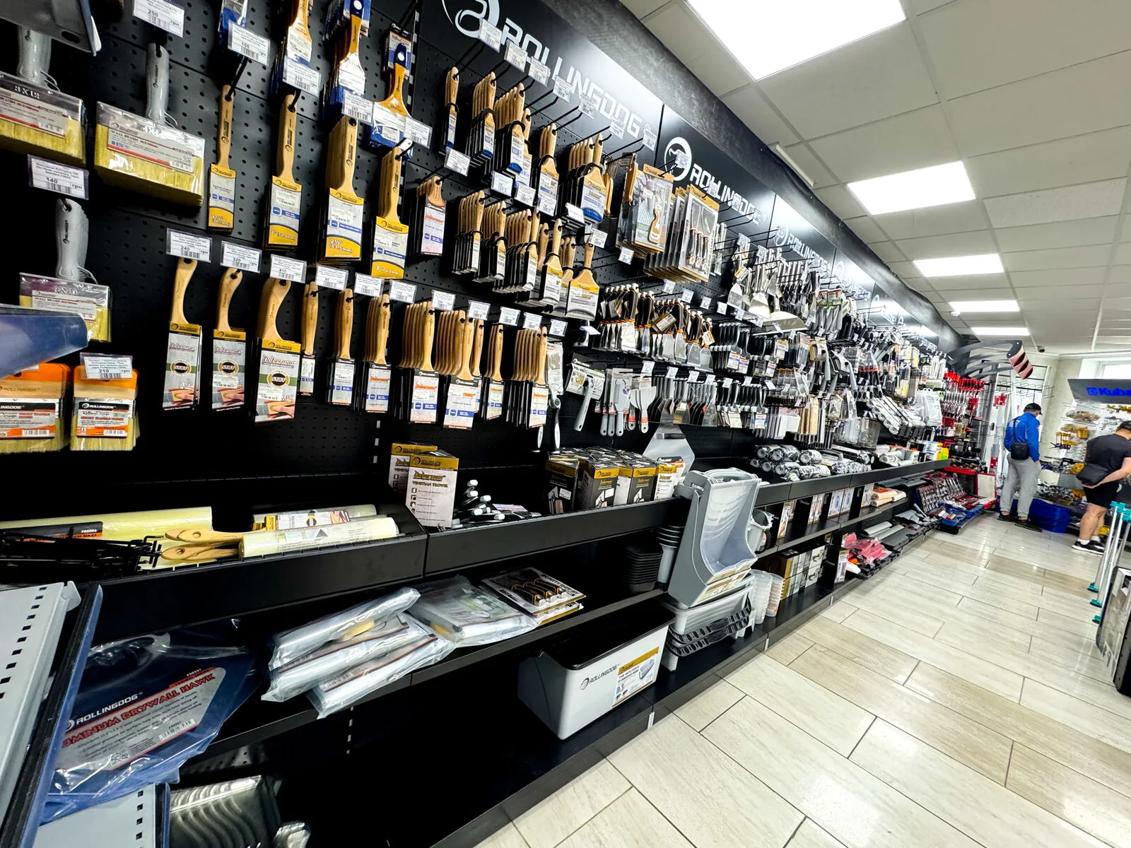Synergy Tools showroom 14